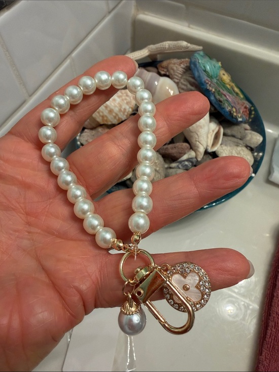 Accessories - Pearl Beaded Keychain with pearl and Gold Charm
